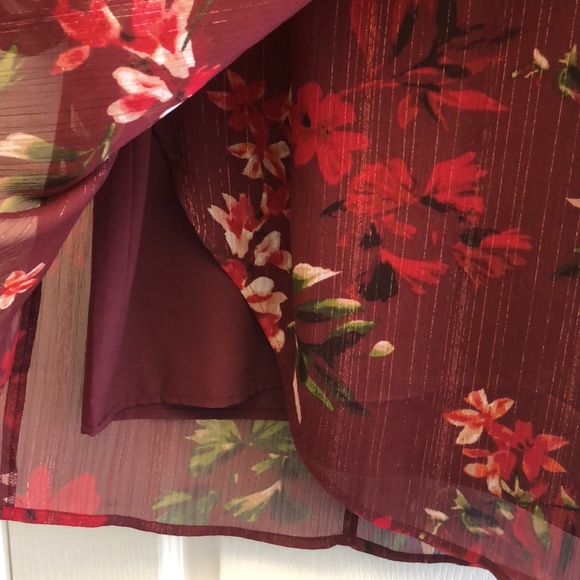 NWT Guess Camilla Floral Dress with Gold Threads Size 2 - Picture 5 of 12